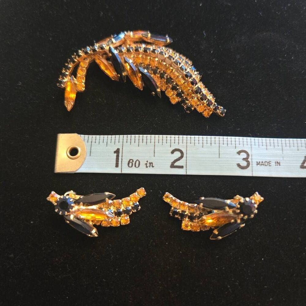 Vintage Rhinestone Brooch Pin & Earrings Set Black and Orange - Picture 5 of 9